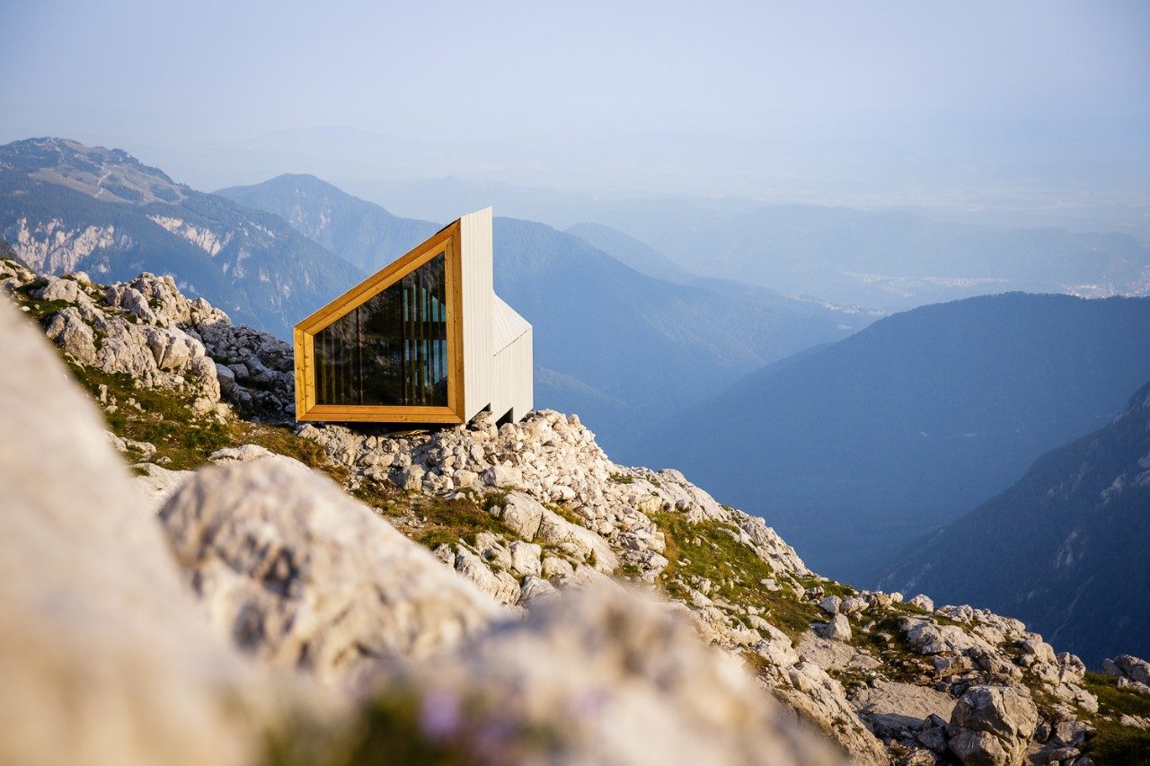 Дом-убежище в горах Словении